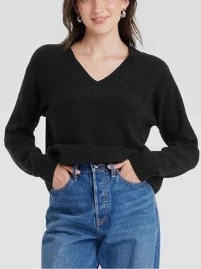 Women's Cozy Knit V-Neck Pullover Sweater - Universal thread (target)